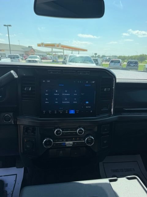 Used 2024 Ford F250 Lariat w/ Sport Appearance Package AWD/4WD image 12