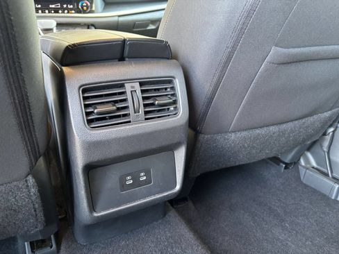 Used 2025 Nissan Rogue SV FWD image 20