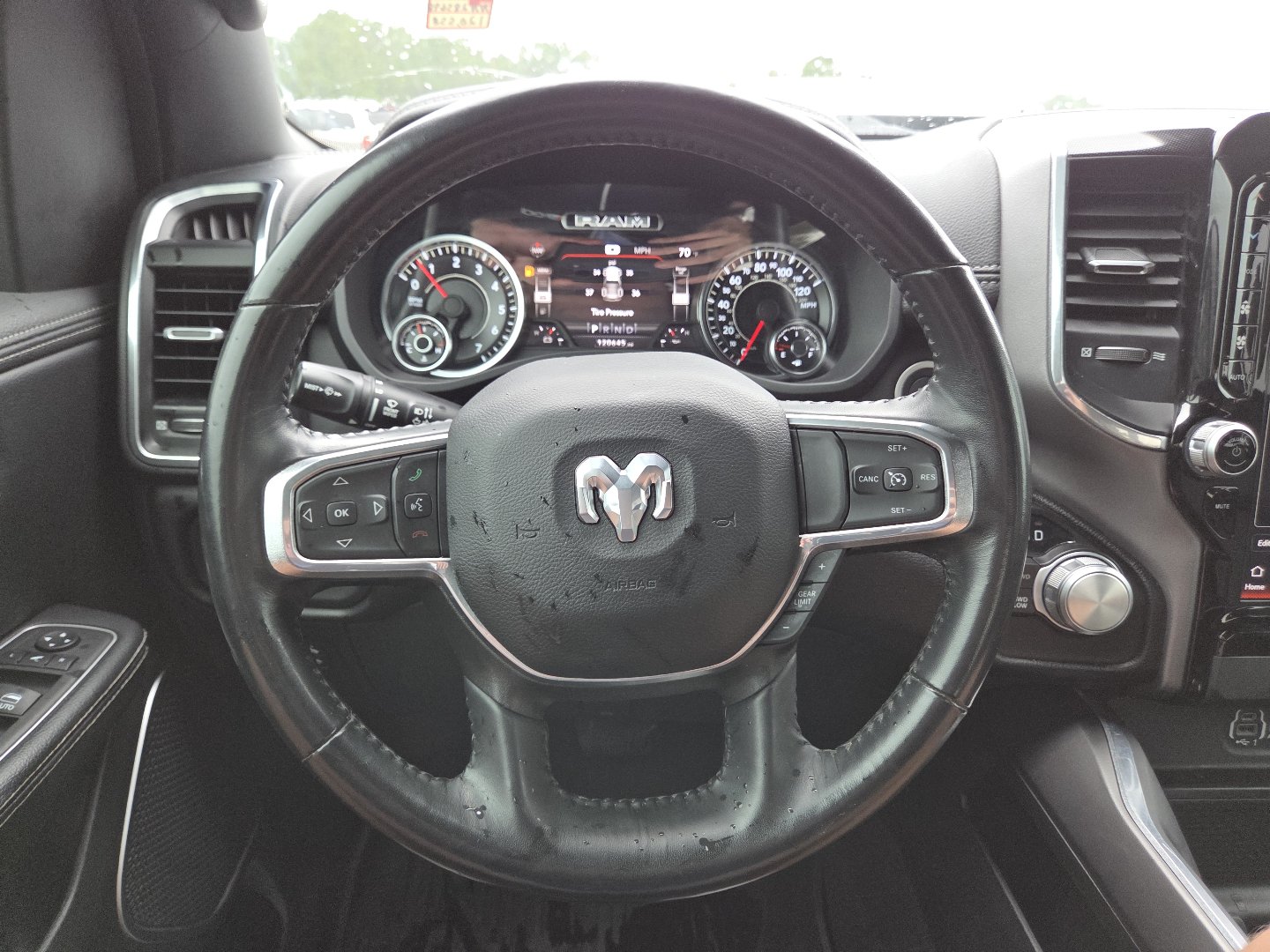 Used 2022 RAM 1500 Laramie w/ Sport Appearance Package AWD/4WD image 30
