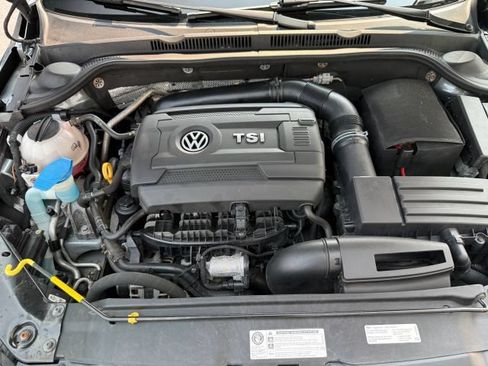Used 2017 Volkswagen Jetta GLI FWD image 36