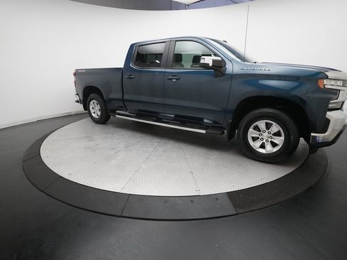 Used 2019 Chevrolet Silverado 1500 LT w/ Convenience Package image 14