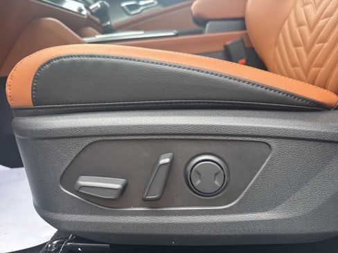 New 2026 Kia Sportage X-Line w/ X-Line Technology Package image 24