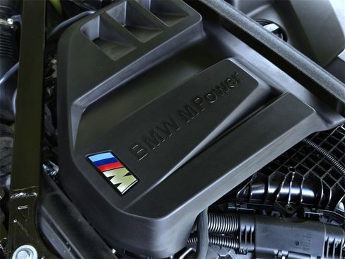 Used 2023 BMW M3 Competition w/ M Carbon Exterior Package image 40