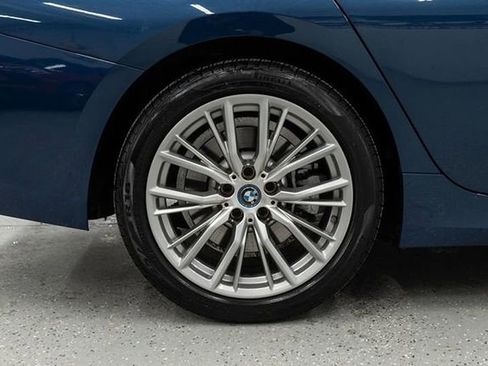 Used 2023 BMW 330e xDrive w/ Premium Package image 40