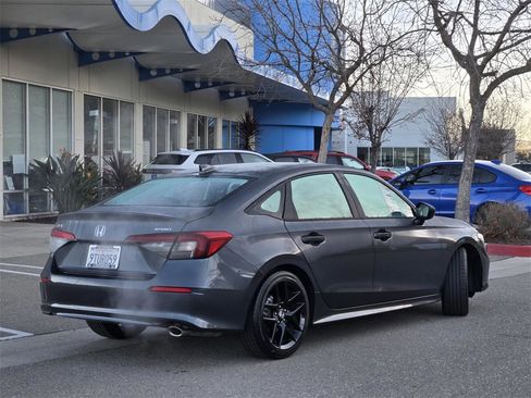 Used 2025 Honda Civic Sport image 4