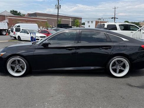 Used 2020 Honda Accord Sport image 3