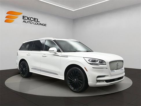 Used 2021 Lincoln Aviator Reserve w/ Equipment Group 210A image 7
