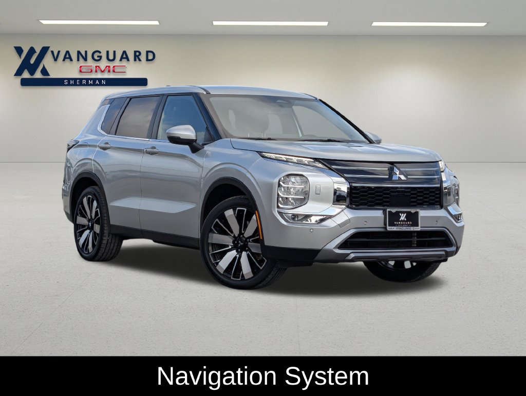 Used 2025 Mitsubishi Outlander SE AWD/4WD image 1