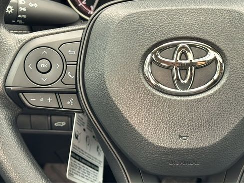 New 2025 Toyota RAV4 XLE image 27