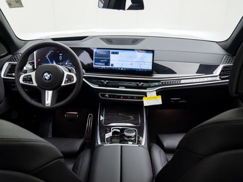 New 2026 BMW X7 xDrive40i AWD/4WD image 10