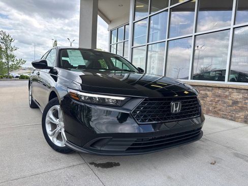 Used 2023 Honda Accord LX image 2