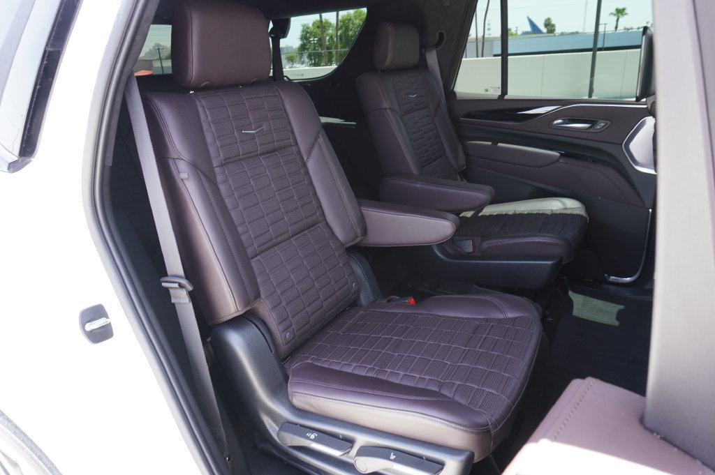 Certified 2023 Cadillac Escalade V w/ Heavy-Duty Trailer Package AWD/4WD image 14