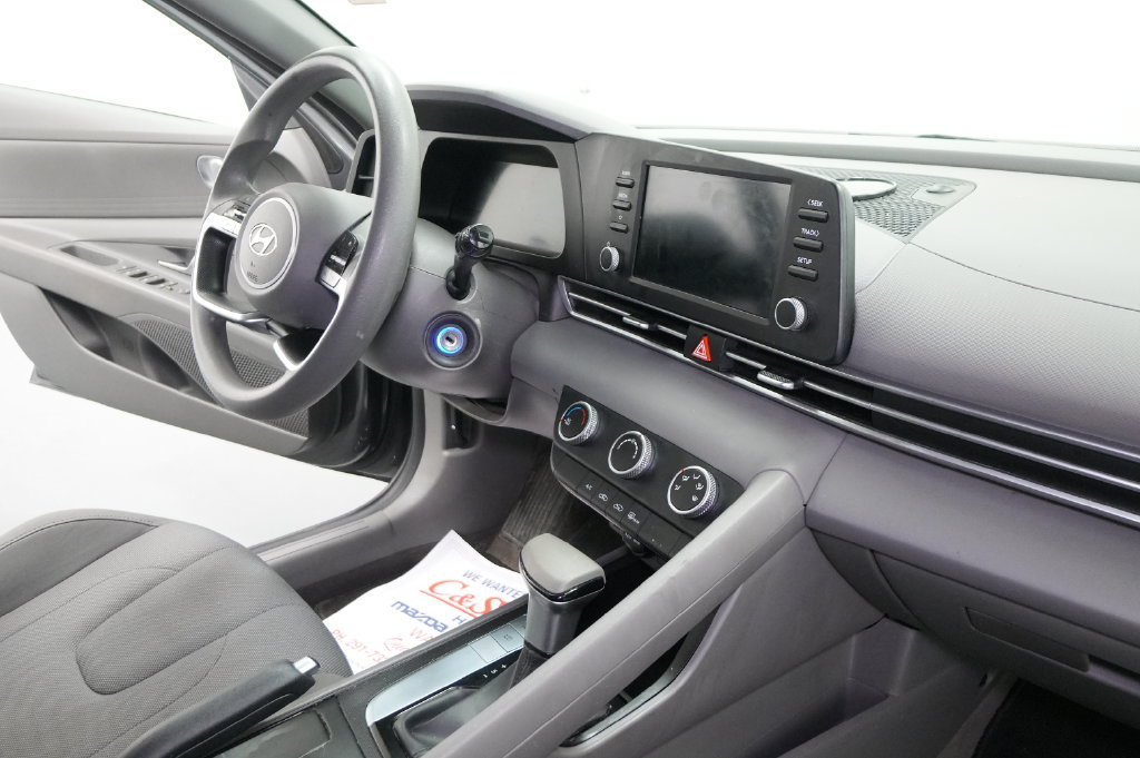 Used 2024 Hyundai Elantra SE FWD image 22