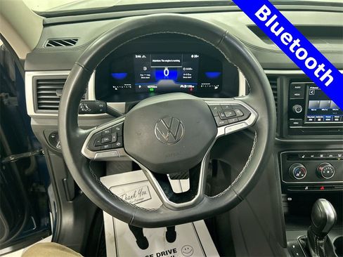 Certified 2022 Volkswagen Atlas SE image 6