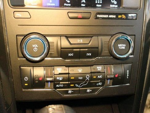 Used 2019 Ford Explorer XLT w/ XLT Sport Appearance Package image 28