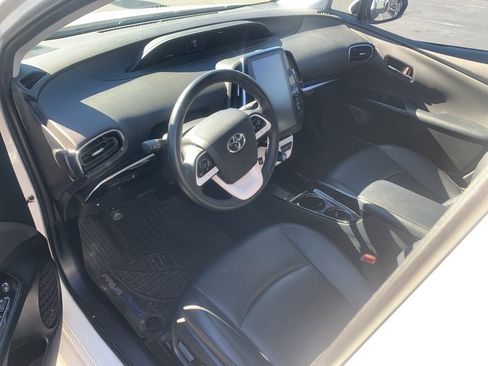 Used 2019 Toyota Prius Prime Premium image 11