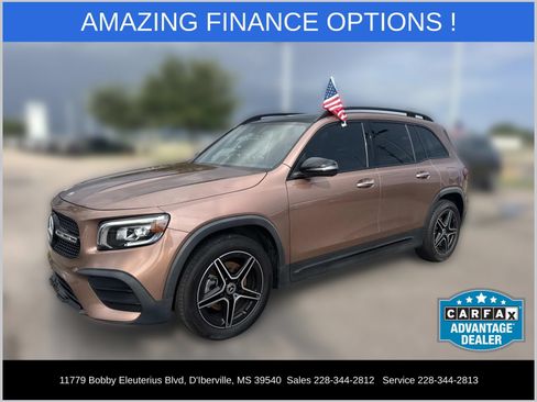 Used 2022 Mercedes-Benz GLB 250 image 1