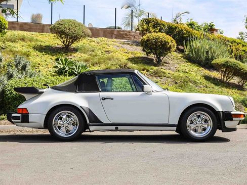 Used 1988 Porsche 911 Carrera RWD image 6