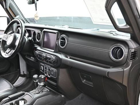 Used 2023 Jeep Wrangler Unlimited Sahara w/ Cold Weather Group AWD/4WD image 35