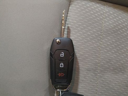 Used 2020 Ford EcoSport S AWD/4WD image 32
