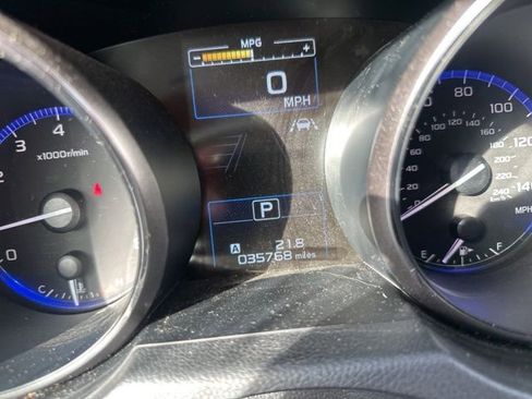 Used 2019 Subaru Outback 2.5i Premium image 2