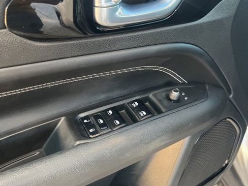 Used 2022 Jeep Compass Latitude w/ Convenience Group image 12