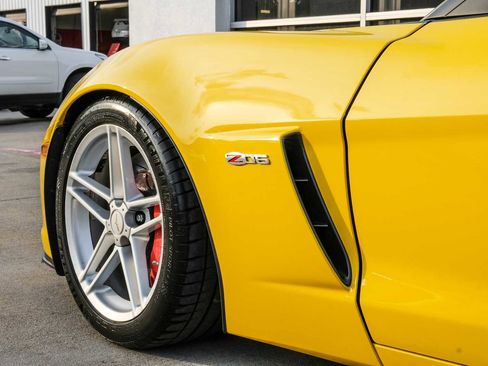 Used 2006 Chevrolet Corvette Z06 w/ Preferred Equipment Group image 43