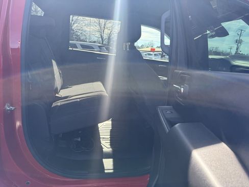 Used 2024 Chevrolet Silverado 2500 Custom w/ Custom Value Package image 17