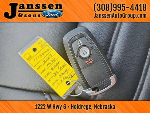 Used 2023 Ford Edge SEL AWD/4WD image 35