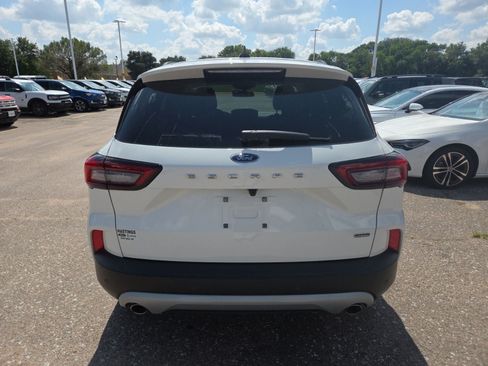 Used 2024 Ford Escape SE FWD image 8