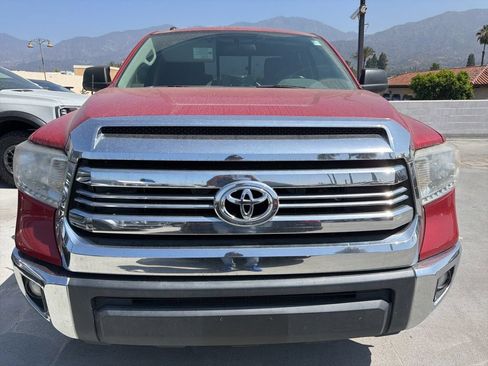 Used 2017 Toyota Tundra SR5 RWD image 2