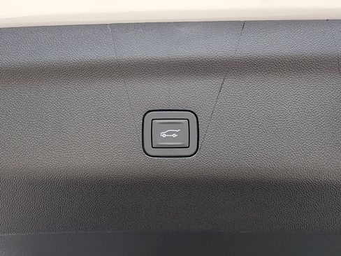 New 2026 GMC Yukon XL Elevation image 52