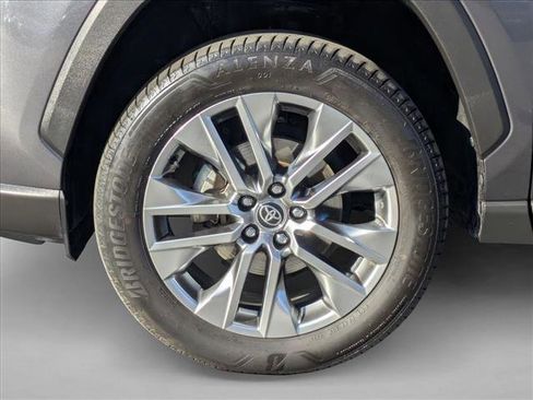Used 2023 Toyota RAV4 Limited image 24