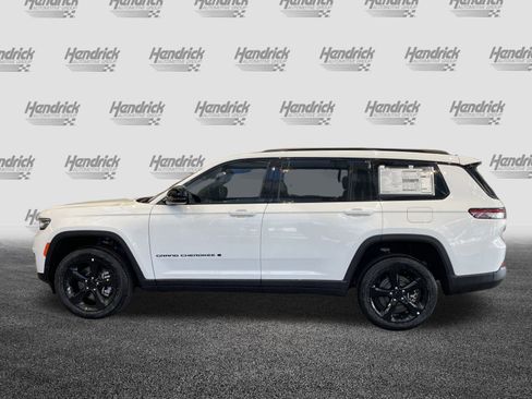 Used 2025 Jeep Grand Cherokee L Limited w/ Black Appearance Package image 7