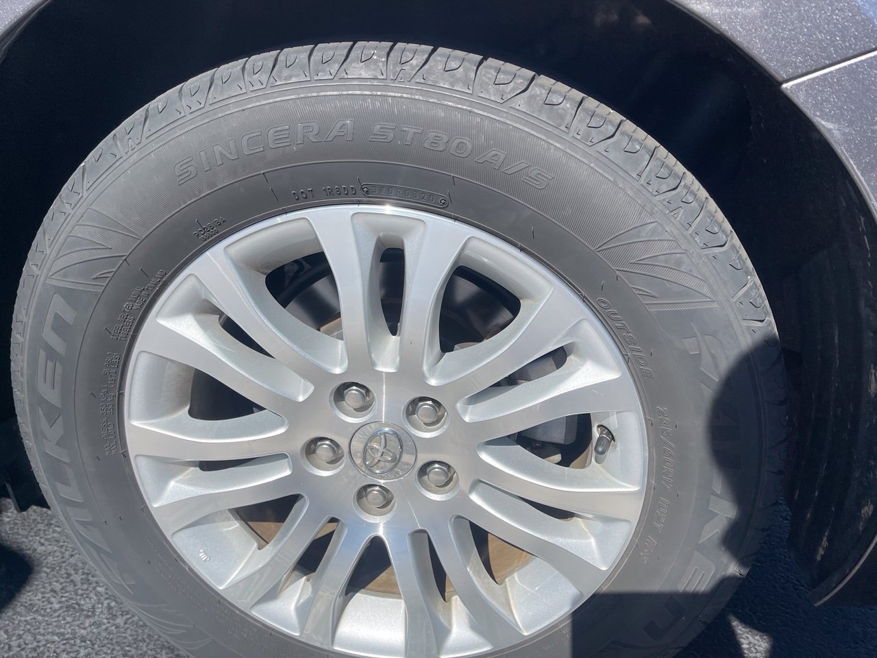 Used 2015 Toyota Sienna XLE Premium FWD image 13