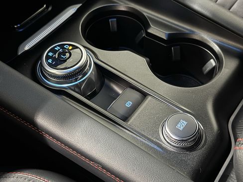 Used 2025 Ford Explorer ST-Line w/ ST-Line Street Pack image 32