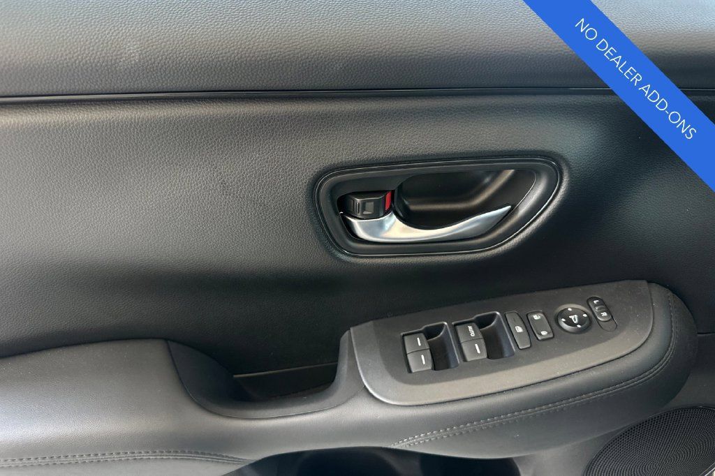 Certified 2027 Honda HR-V LX image 11