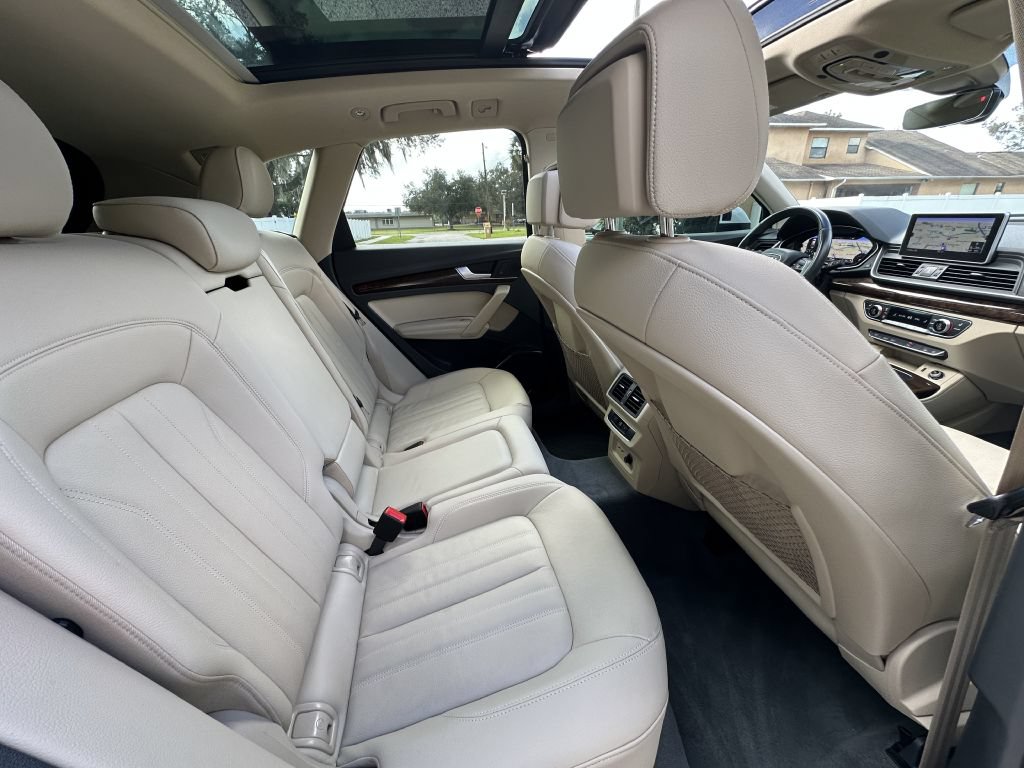 Used 2020 Audi Q5 2.0T Premium Plus w/ Premium Plus Package AWD/4WD image 13