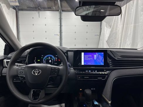 Used 2026 Toyota Camry LE FWD image 16