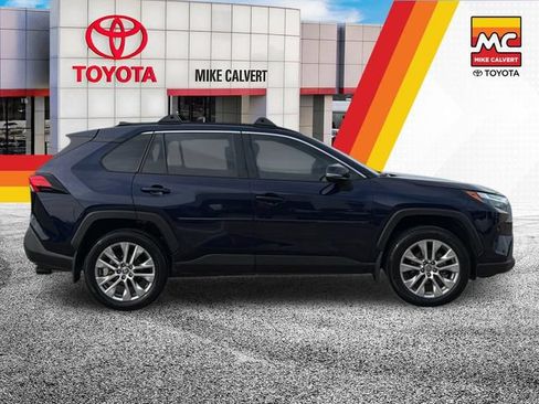 Used 2025 Toyota RAV4 XLE Premium FWD image 6