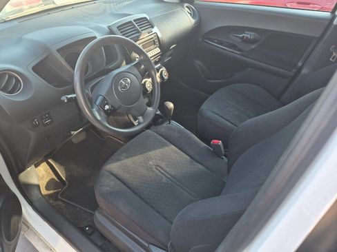 Used 2010 Scion xD image 5