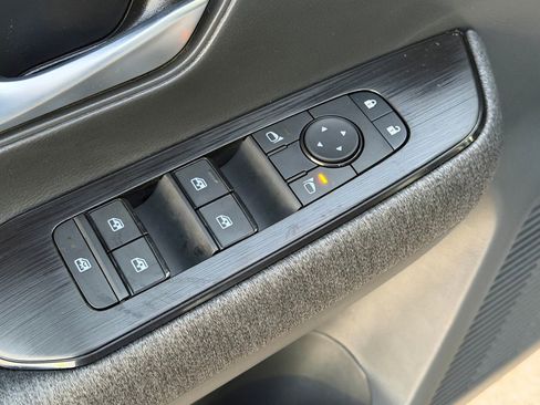 New 2026 Nissan Kicks SV w/ SV Premium Package image 21