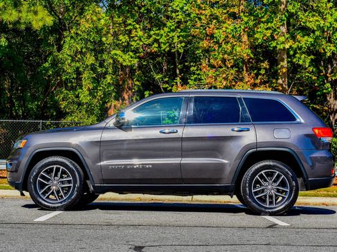 Used 2019 Jeep Grand Cherokee Limited image 8