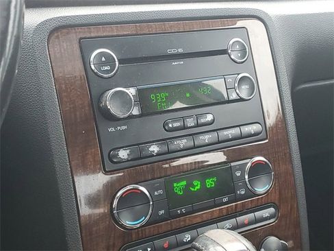 Used 2008 Ford Taurus Limited image 13