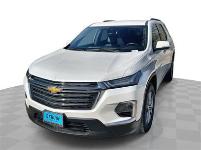 Used 2022 Chevrolet Traverse LT