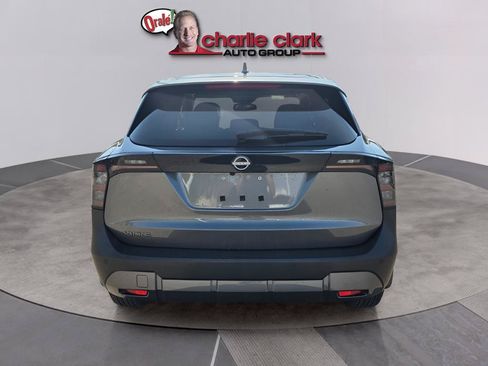 Used 2025 Nissan Kicks SV FWD image 5