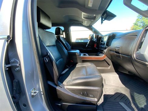 Certified 2019 GMC Sierra 2500 SLT w/ Duramax Plus Package image 27
