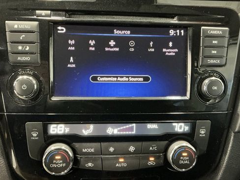 Used 2020 Nissan Rogue SV image 7