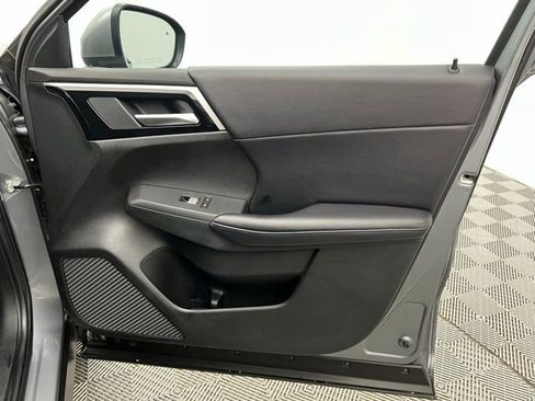 Used 2024 Mitsubishi Outlander SE image 36
