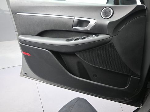 Used 2022 Hyundai Sonata SE FWD image 12